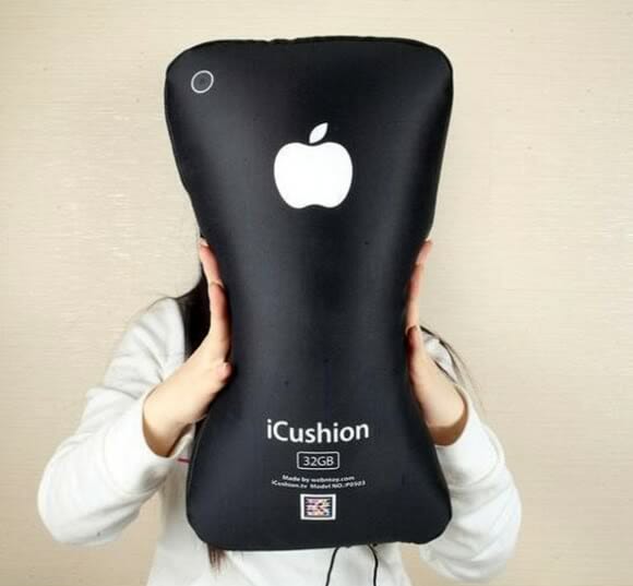 iCushion - A almofada em forma de iPhone.