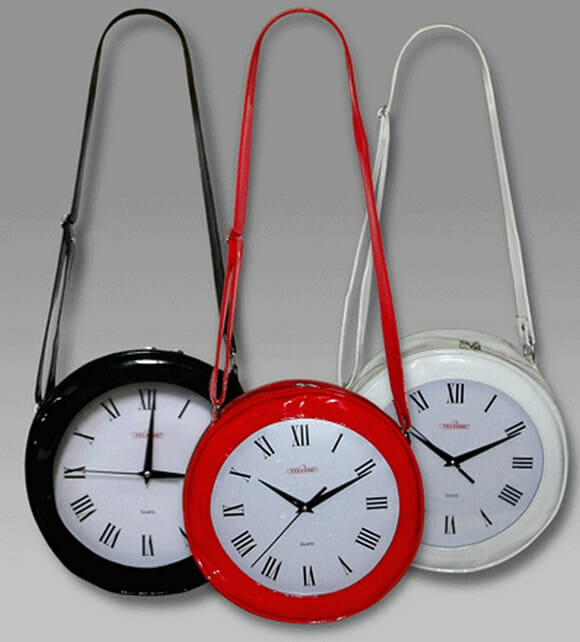 Bolsa Relógio pra mulherada que vive atrasada não se atrasar mais.