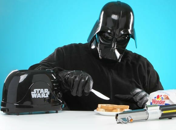 Torradeira Darth Vader. Venha você também para o lado negro da torrada!