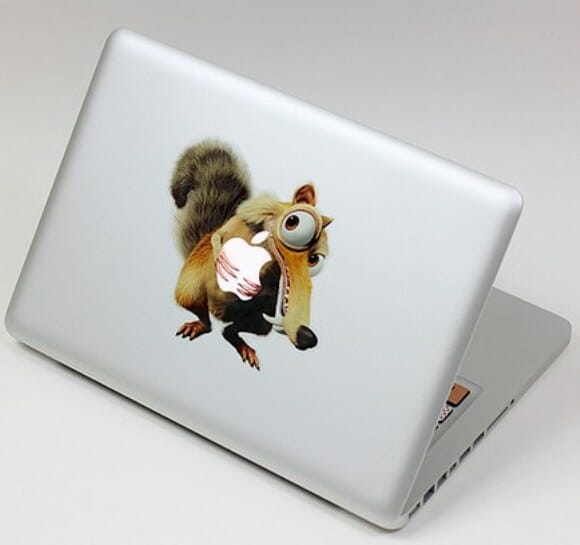 Adesivo para MacBook inspirado no filme “A Era do Gelo”.