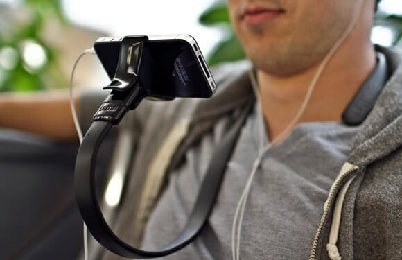 Vyne - Um suporte conceito para iPhones e iPods Touch em forma de serpente.