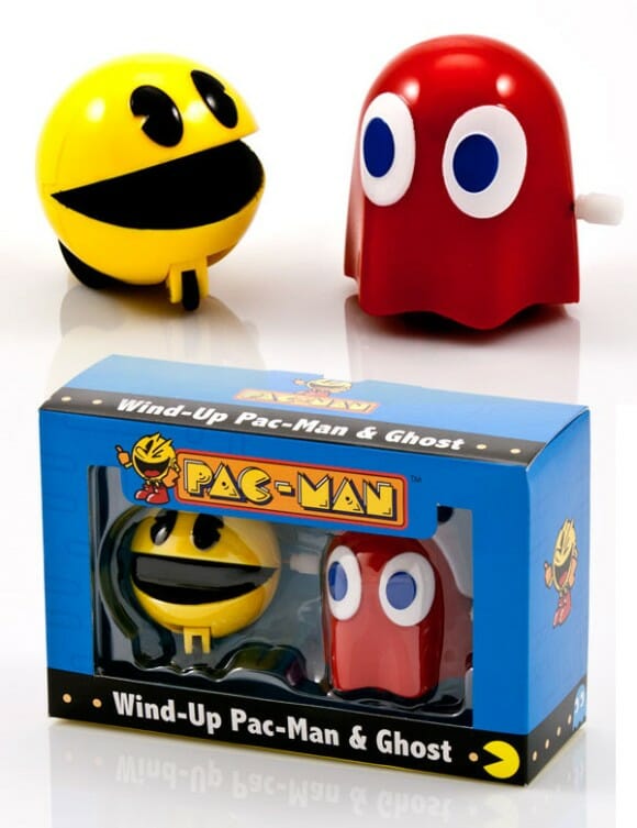 Pac-Man e Blinky de brinquedo para animar o dia.