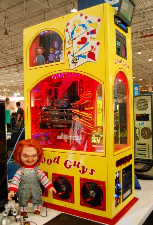 Casemod do Chucky, o Brinquedo Assassino.