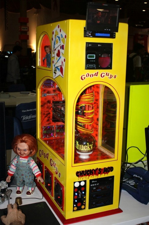 Casemod do Chucky, o Brinquedo Assassino.