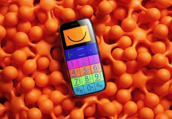 Spacephone – Um show de cores em um celular com design simples e bem pensado!
