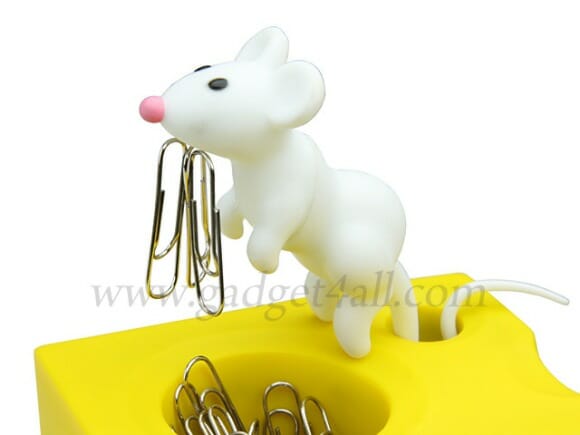 Porta clips em forma de queijo e rato.