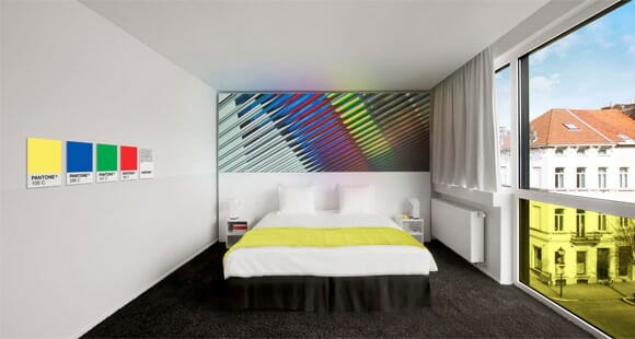 Com vocês: O Hotel mais colorido do mundo decorado com centenas de Pantones!
