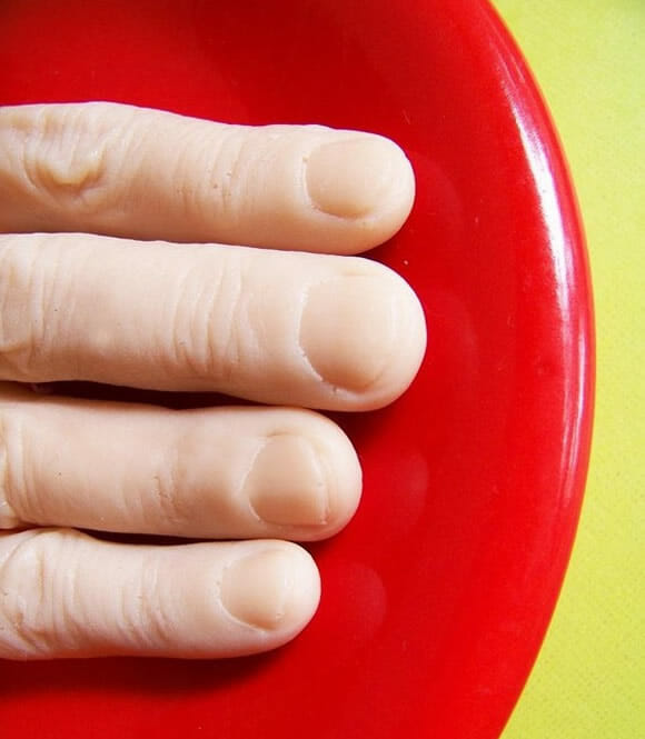 Sabonetes bizarros em forma de dedos