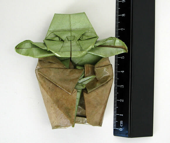 Origami do Mestre Yoda para fãs de Star Wars.
