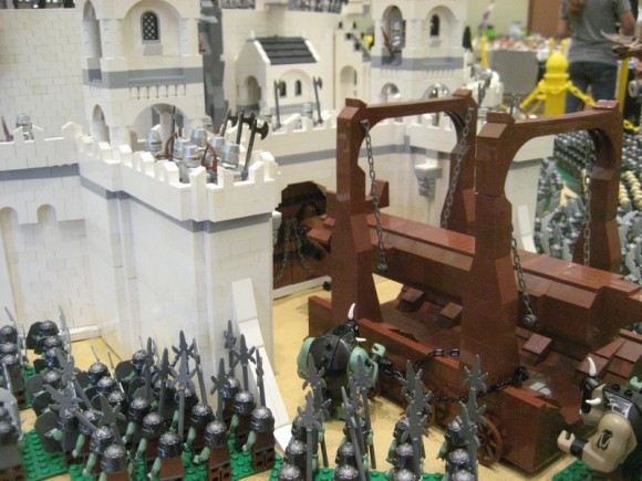 Os Fantásticos cenários do filme Senhor dos Anéis reproduzidos em LEGO.