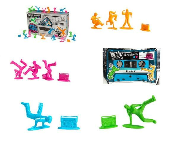 Kidrobot lança linha de soldadinhos de plástico dançarinos de break.