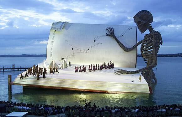 Os incríveis palcos flutuantes do Festival de Bregenz na Áustria