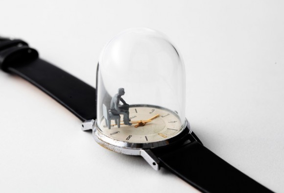 Os incríveis relógios com mini esculturas de Dominic Wilcox!