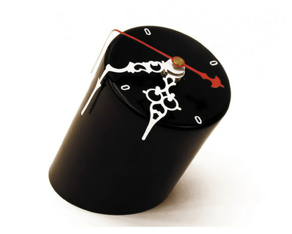 Around The Clock - Um relógio de mesa com design inovador.