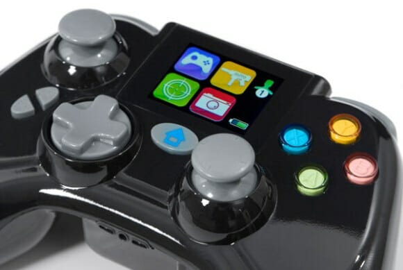Novo controle para Xbox 360 com display integrado facilita a vida de gamers.