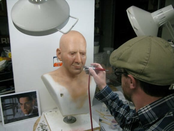 Artista cria busto realista de personagem do filme Ghostbusters.