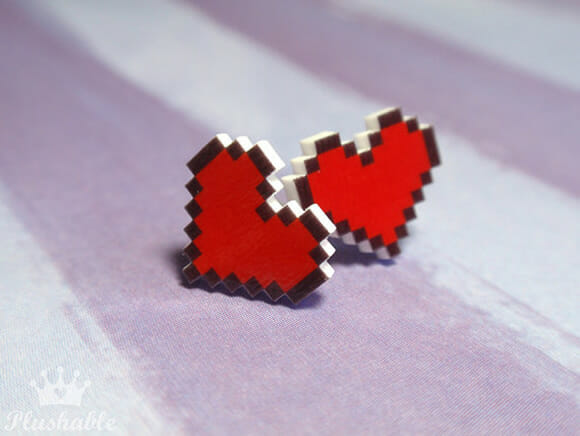 Pixel Heart Earrings: Brincos de corações pixelados