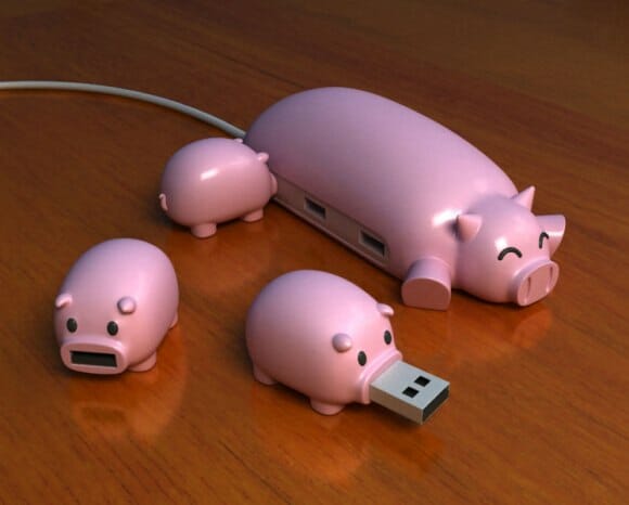 Mamãe porco Hub USB e seus pen drives porquinhos. Criativo!