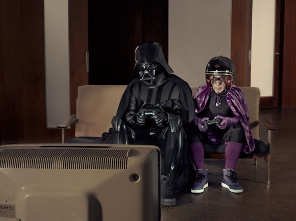 Darth Vader faz amizade com um herói da terceira idade