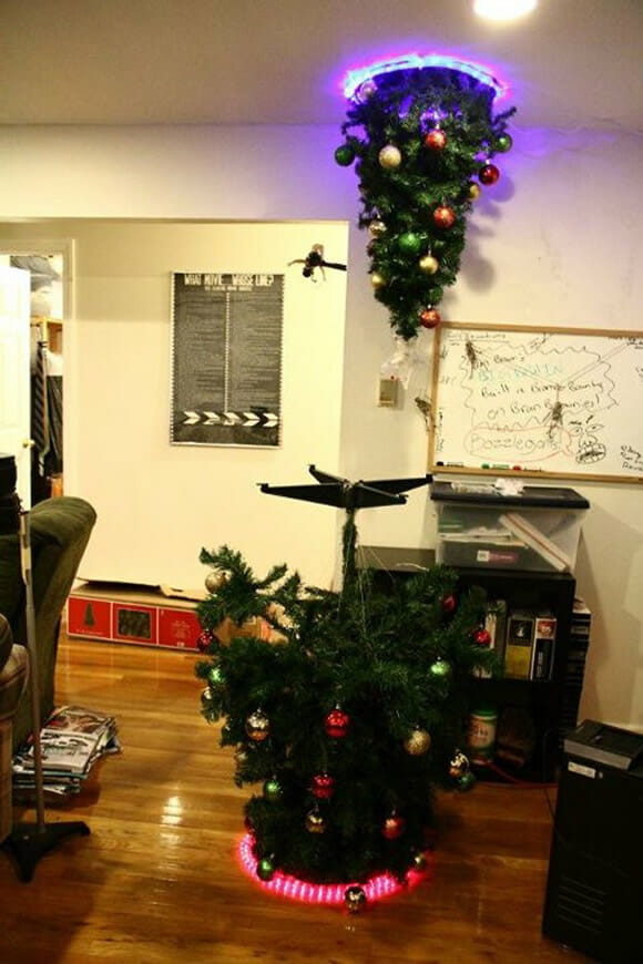 E o prêmio de Árvore de Natal mais Geek que existe vai para: Árvore do game Portal!