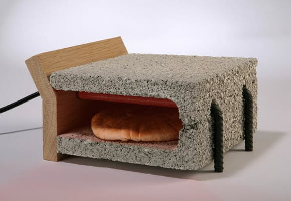 Pita bread toaster - Uma torradeira tabajara feita com bloco de cimento
