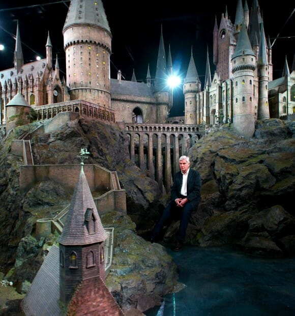 Réplica incrível da Escola de Hogwarts da série Harry Potter