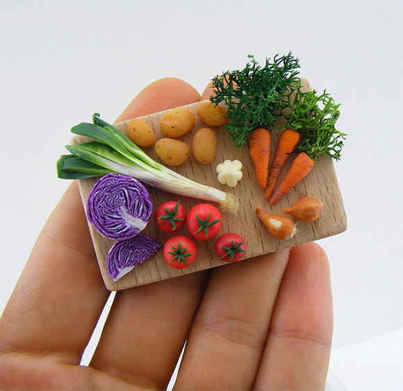 Fantásticas miniaturas de alimentos cabem na ponta dos dedos