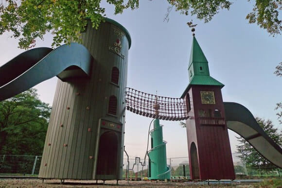 Os playgrounds inusitados da Monstrum