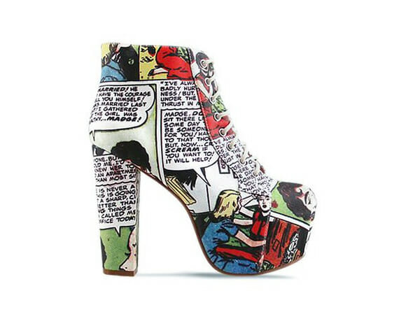 Sapato tem estampas de Histórias em Quadrinhos