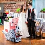 Noivos se casam em uma cerimônia com o tema Minecraft (vídeo)