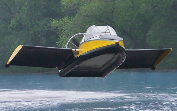 Turbine seu próximo verão com um Hovercraft que voa por apenas US$ 190 mil!