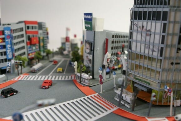 Artista cria miniatura incrível de Tóquio feita de papel