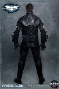traje-motoqueiro-batman-dark-knight_3