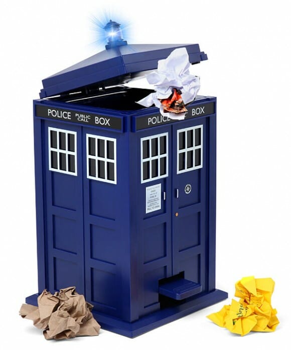 Lixeira TARDIS - Só falta levar o lixo para outro tempo e espaço!