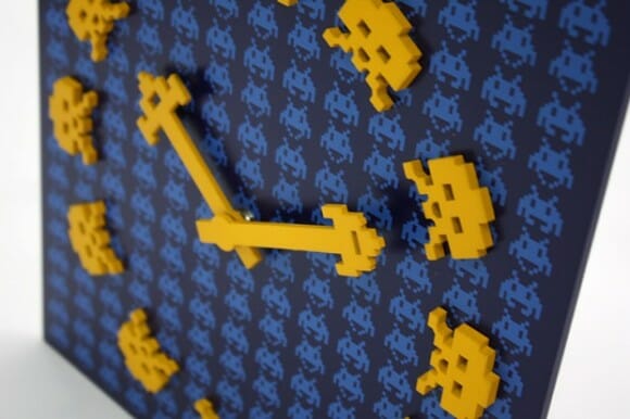 Decoração geek - Relógio de parede dos Space Invaders