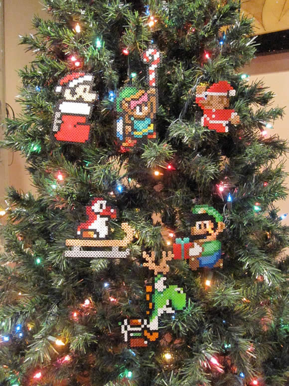 A árvore de Natal fica mais legal com enfeites dos personagens da Nintendo!
