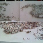 Artista cria mapa-múndi incrível formado por 6 mil miniaturas humanas