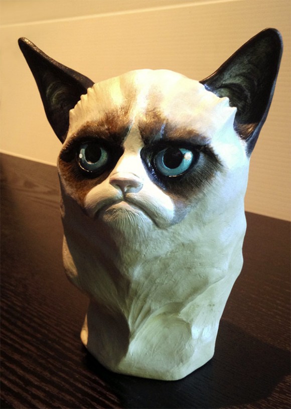 Grumpy Cat - Gato mal-humorado vira escultura
