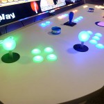 Arcade sensacional tem display de 55 polegadas e roda mais de 50 mil jogos! OUCH!!!