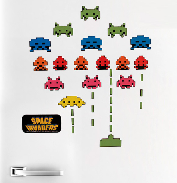 Ímãs dos Space Invaders deixam sua geladeira mais legal