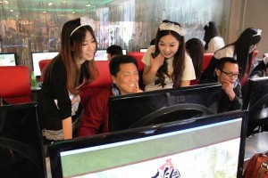 aluguel-mulheres-jogar-video-games-china