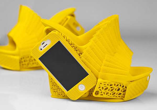 Sapato impresso em 3D vem com compartimento especial para guardar smartphones