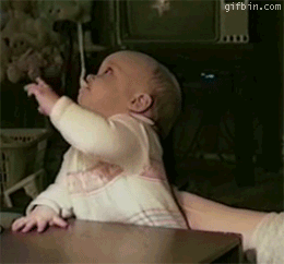 21 Gifs mostram a reação de bebês experimentando coisas pela primeira vez