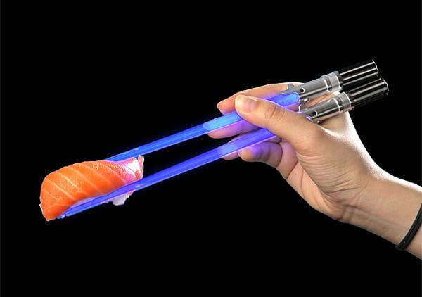 hashis-chopsticks-lightsaber-sabres-de-luz_1