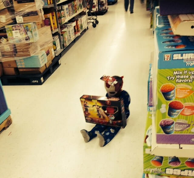21 Imagens que provam que ir às compras com crianças não é uma boa ideia
