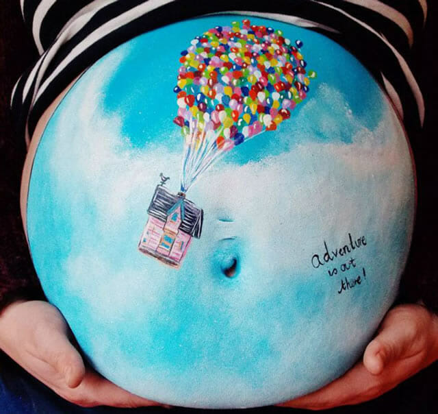 Artista faz desenhos incríveis em barrigas de grávidas