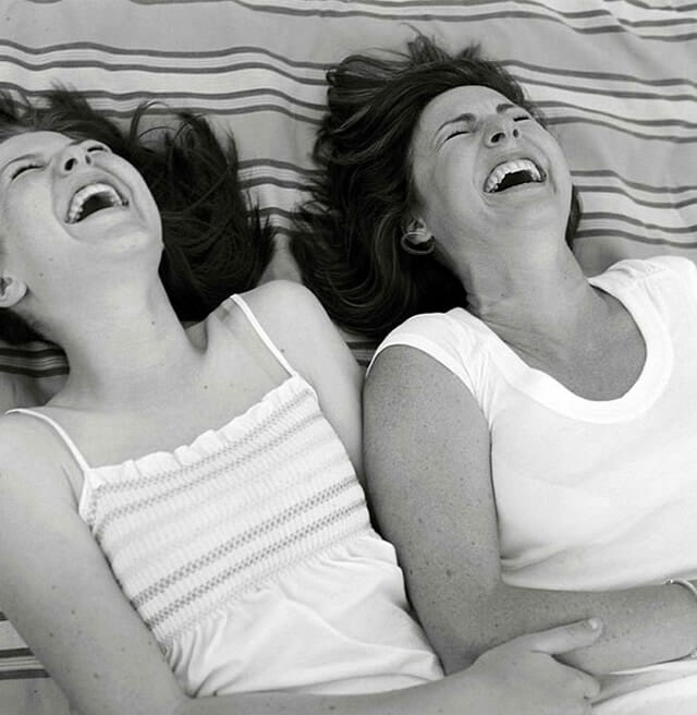Tal mãe, tal filha: 21 Fotos adoráveis de mães e filhas que são super parecidas