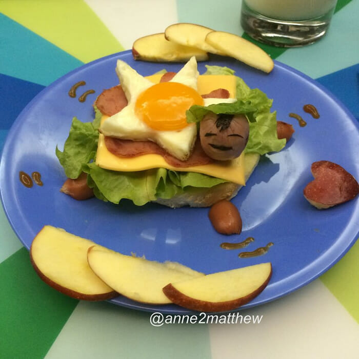 Mãe faz histórias criativas com hotdogs para o café da manhã de seus filhos (10 Fotos)
