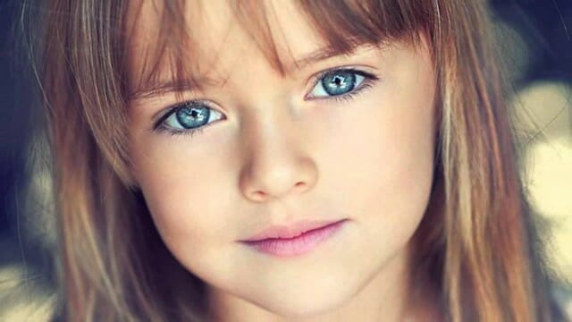 Conheça Kristina Pimenova: A criança eleita a mais linda do mundo