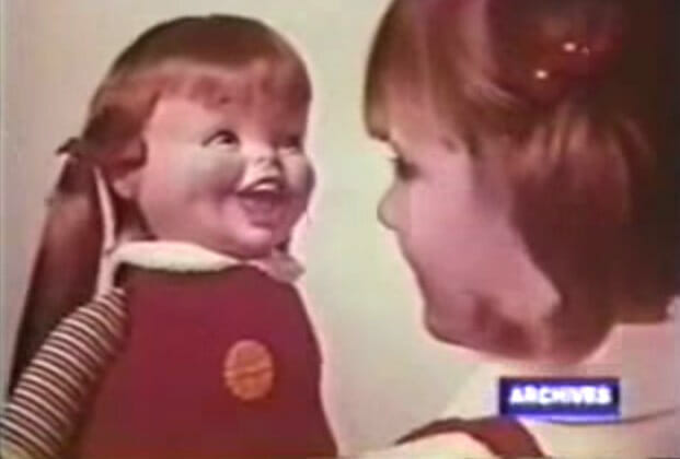 10 Propagandas de TV de bonecas antigas que farão você ter pesadelos esta noite